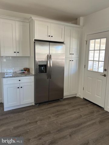 327 WHITTAKER ST, Riverside, NJ 08075