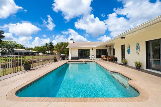 606 NW 112th Way, Coral Springs, FL 33071