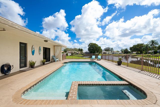 606 NW 112th Way, Coral Springs, FL 33071