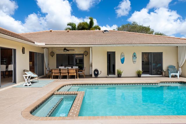 606 NW 112th Way, Coral Springs, FL 33071