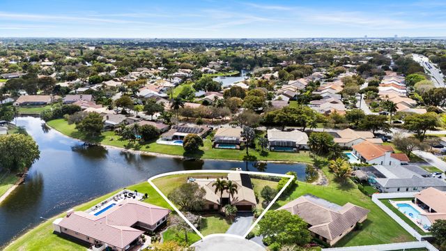 606 NW 112th Way, Coral Springs, FL 33071