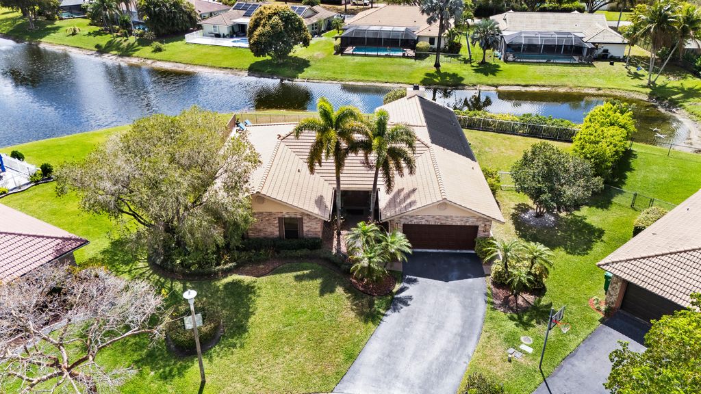 606 NW 112th Way, Coral Springs, FL 33071
