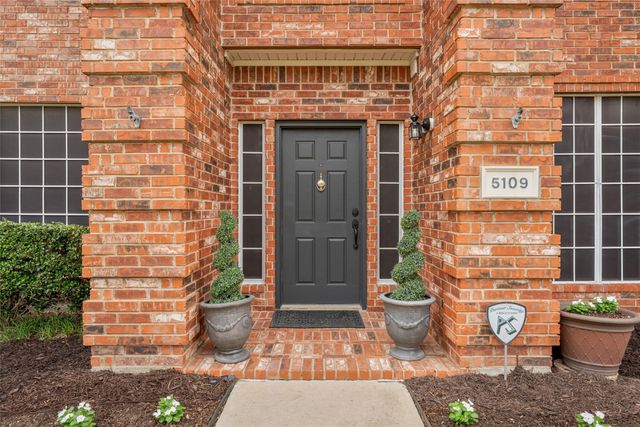 5109 Spanish River Trail, Fort Worth, TX 76137
