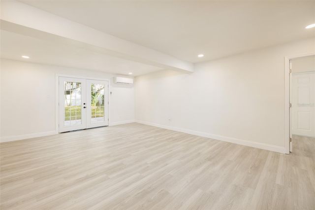 3947 OVERLOOK DRIVE NE, St Petersburg, FL 33703