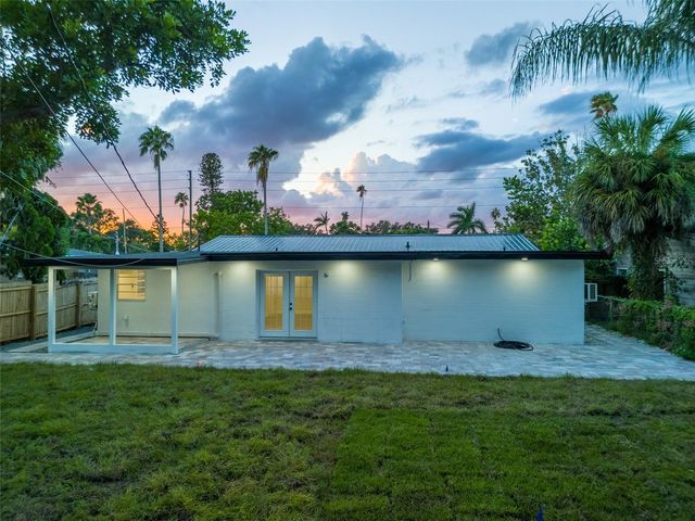 3947 OVERLOOK DRIVE NE, St Petersburg, FL 33703