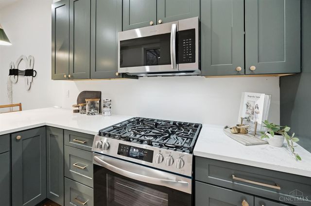 989 Parkside Place, Cincinnati, OH 45202