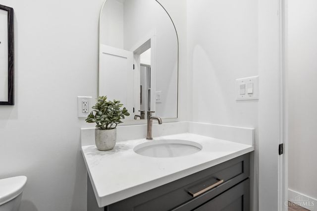 989 Parkside Place, Cincinnati, OH 45202