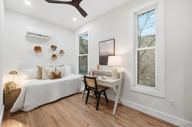 989 Parkside Place, Cincinnati, OH 45202