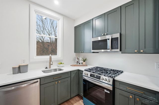 989 Parkside Place, Cincinnati, OH 45202