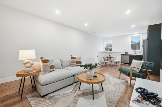 989 Parkside Place, Cincinnati, OH 45202