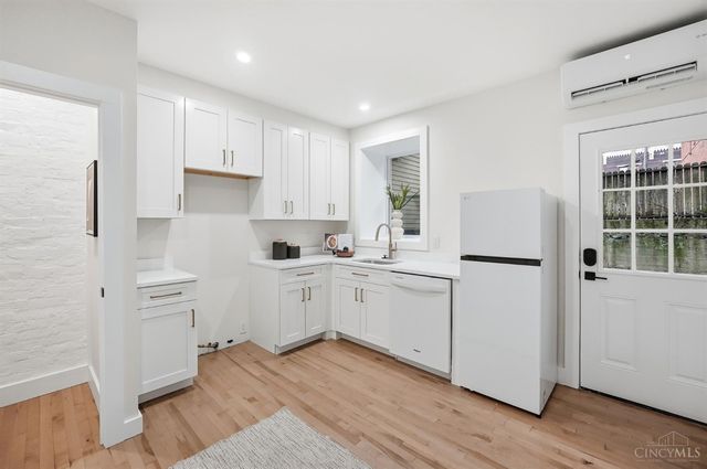 989 Parkside Place, Cincinnati, OH 45202