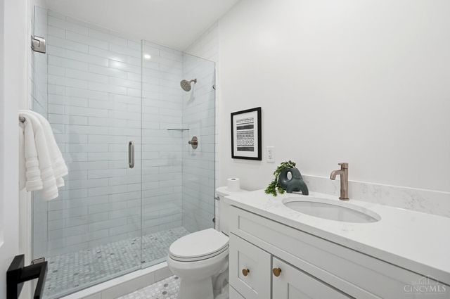 989 Parkside Place, Cincinnati, OH 45202