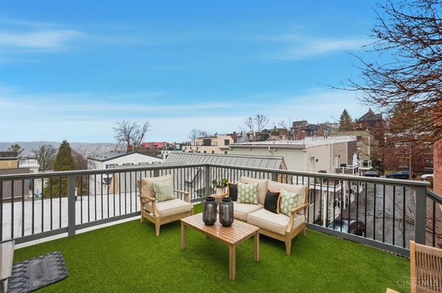 989 Parkside Place, Cincinnati, OH 45202