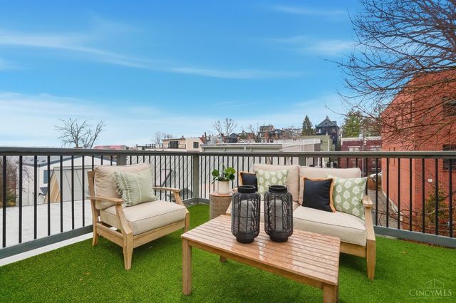 989 Parkside Place, Cincinnati, OH 45202