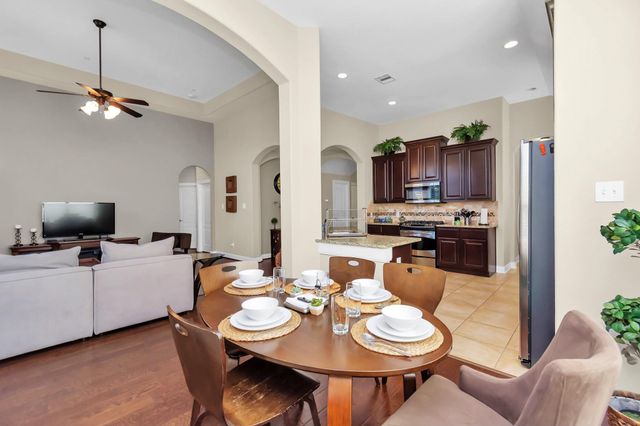 63 S Victoriana Circle, Spring, TX 77389