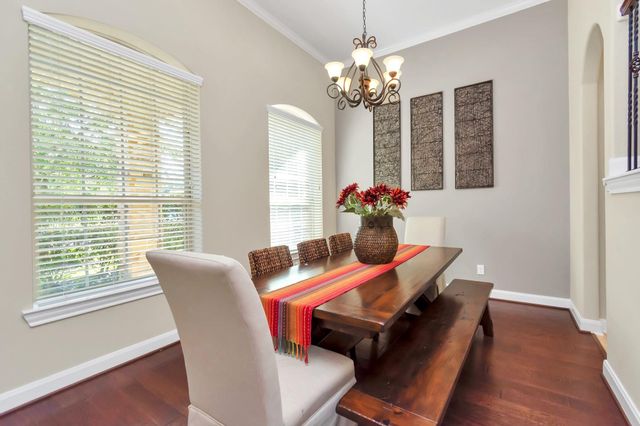 63 S Victoriana Circle, Spring, TX 77389