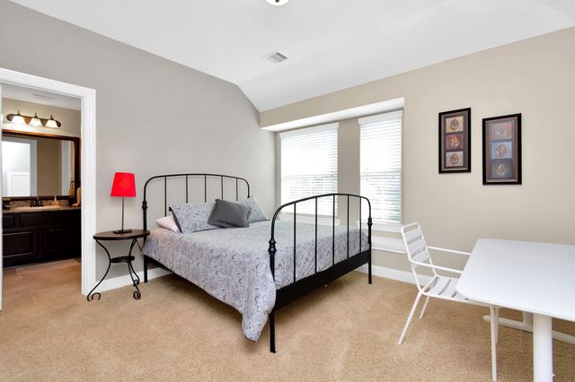 63 S Victoriana Circle, Spring, TX 77389