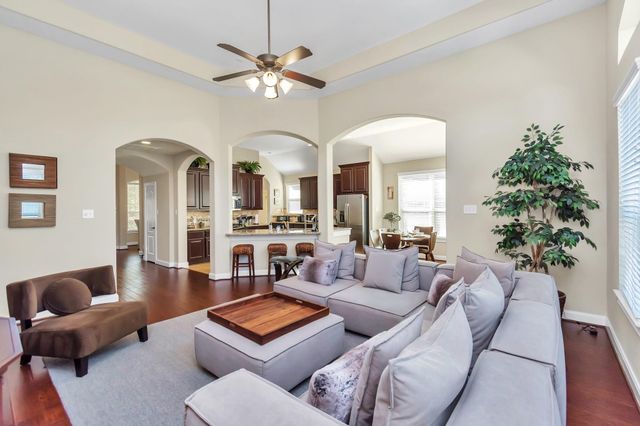 63 S Victoriana Circle, Spring, TX 77389