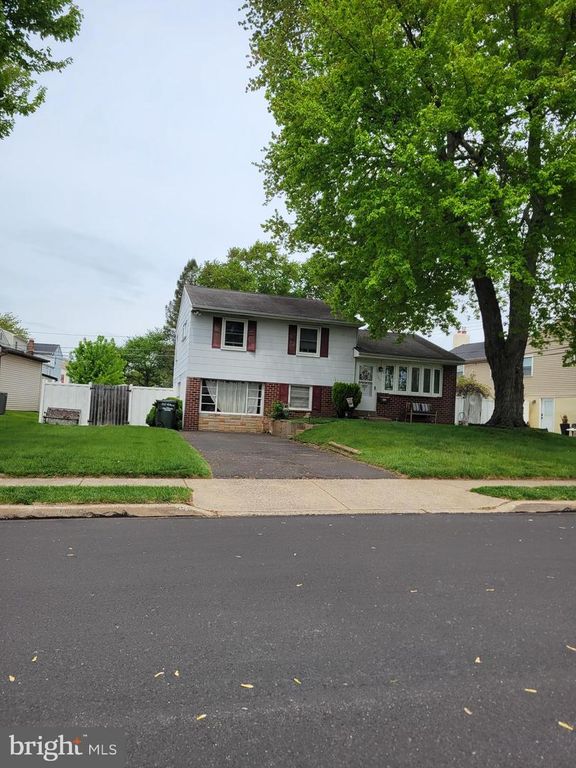 303 WILLARD RD, Hatboro, PA 19040