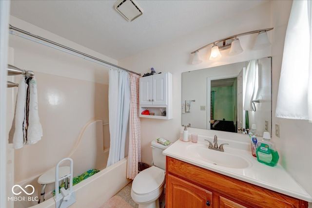 3929 Pebble Beach Court, Franklin, IN 46131