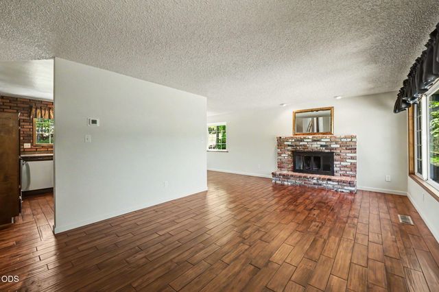 7355 Wagner Creek Road, Talent, OR 97540