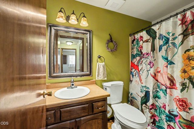 7355 Wagner Creek Road, Talent, OR 97540