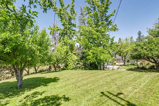 7355 Wagner Creek Road, Talent, OR 97540