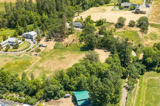 7355 Wagner Creek Road, Talent, OR 97540