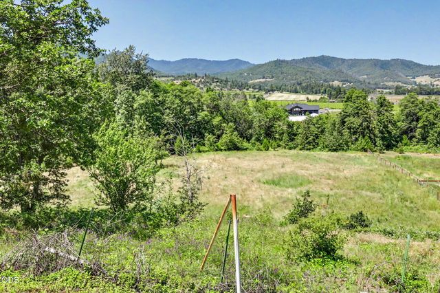 7355 Wagner Creek Road, Talent, OR 97540