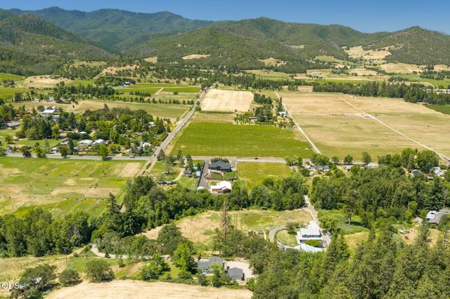 7355 Wagner Creek Road, Talent, OR 97540