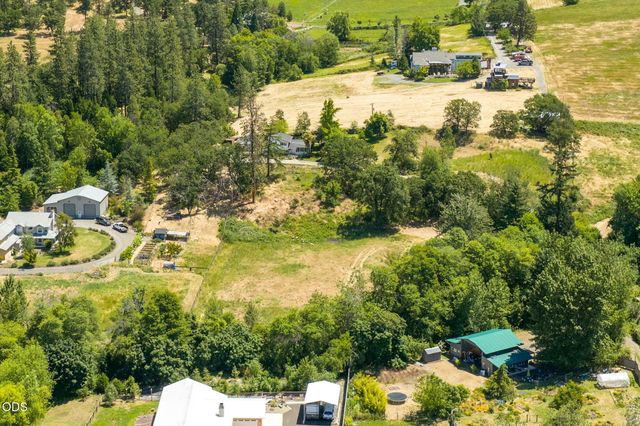 7355 Wagner Creek Road, Talent, OR 97540