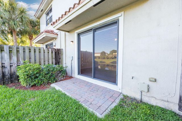 5636 NW 58th Lane, Tamarac, FL 33319