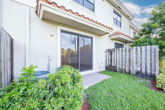 5636 NW 58th Lane, Tamarac, FL 33319