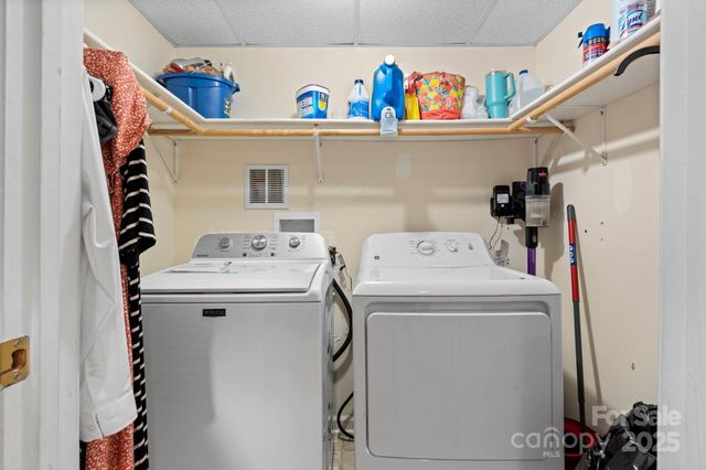 23 Redwood Court, Hickory, NC 28601