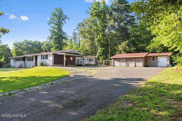 602 Canterbury Road, Sanford, NC 27330