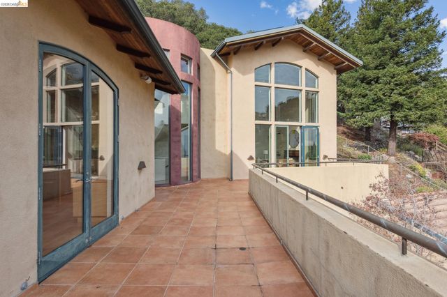 150 Vicente Rd, Berkeley, CA 94705