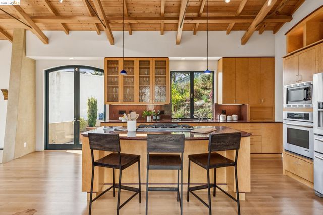 150 Vicente Rd, Berkeley, CA 94705