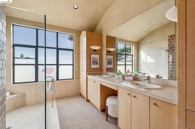 150 Vicente Rd, Berkeley, CA 94705