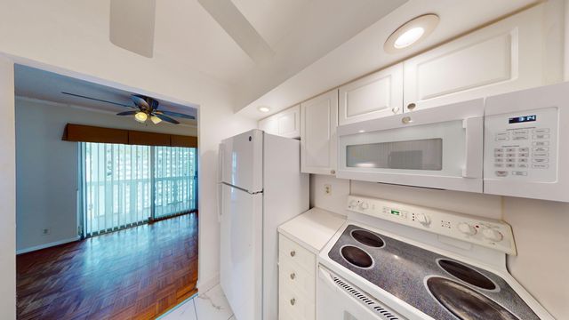 4201 S OCEAN Boulevard I3, South Palm Beach, FL 33480