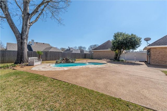 6209 WEST AARON Drive, Alexandria, LA 71303