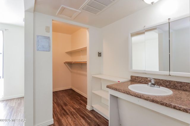 770 N Dodge Blvd Apt 28, Tucson, AZ 85716