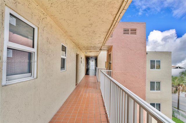 2400 NW 16th St Road, Miami, FL 33125