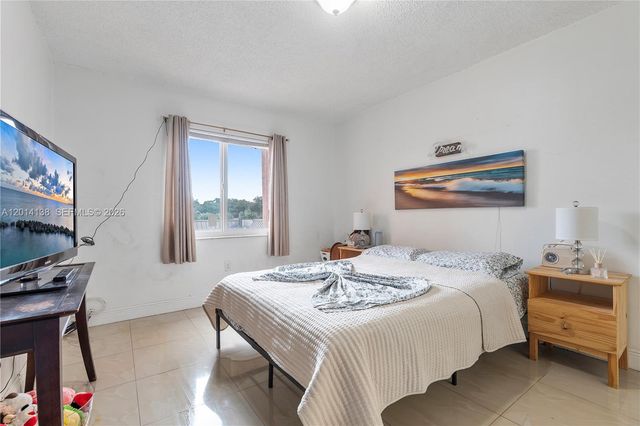 2400 NW 16th St Road, Miami, FL 33125