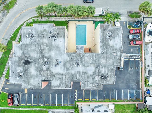 2400 NW 16th St Road, Miami, FL 33125