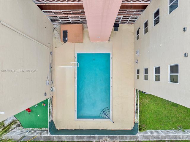 2400 NW 16th St Road, Miami, FL 33125