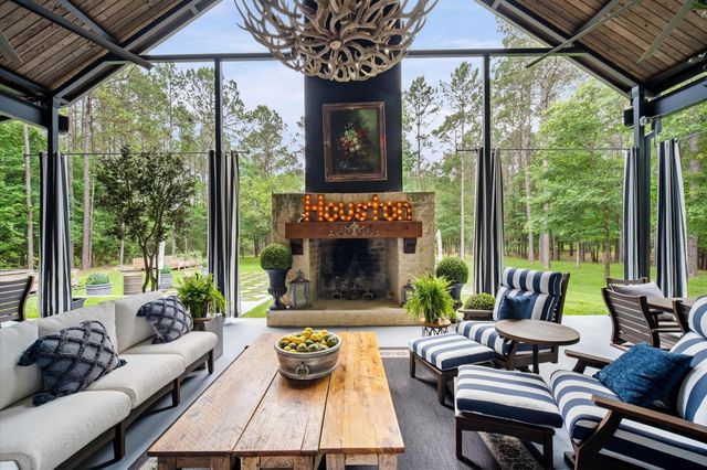 21394 Big Buck Drive, Cleveland, TX 77328