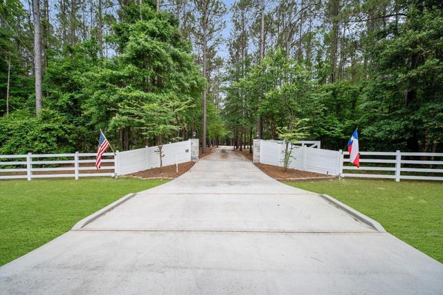 21394 Big Buck Drive, Cleveland, TX 77328