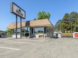 919 N 2nd Avenue, Siler City, NC 27344