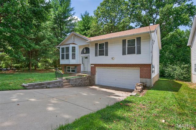 2307 S Milton Avenue, Overland, MO 63114
