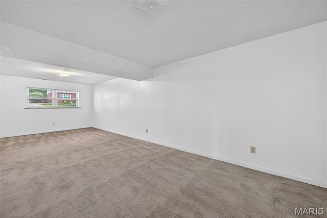 2307 S Milton Avenue, Overland, MO 63114